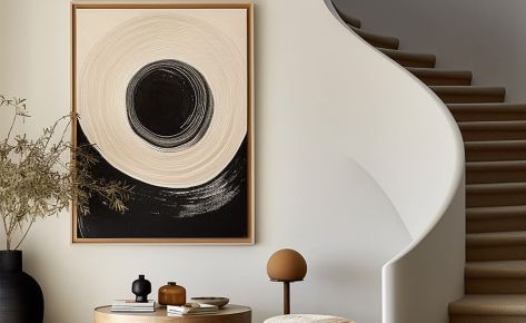 Wood, with its warmth and varied texture; stone, timeless and sturdy (Demo)